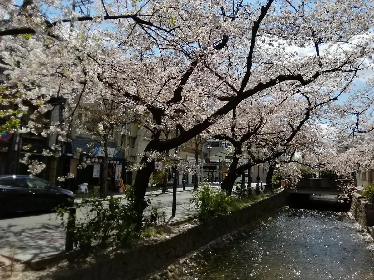 Guest house 京の宿 西大路 Familie Kyoto Japan